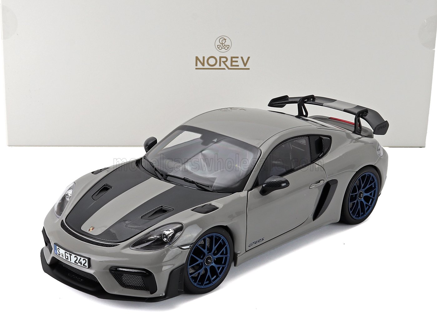 1/18 2023 Porsche Cayman GT4 RS With Weissach Pack - Chalk - 187253 - Norev