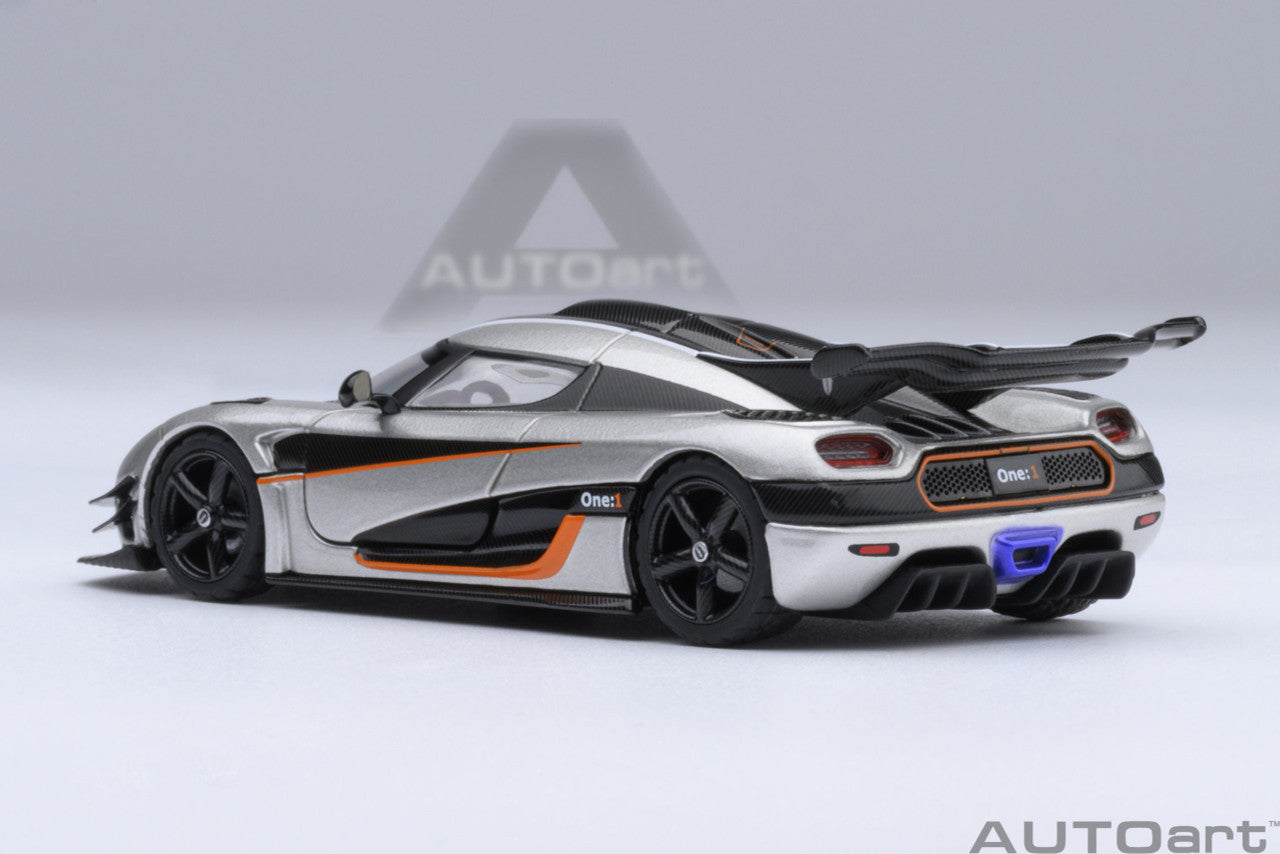 1:64 Koenigsegg One: 1 Moon Grey/Carbon Black Orange Accents - AutoArt 20042