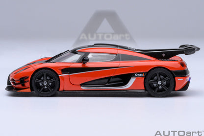 1:64 Koenigsegg One: 1 Lava Orange/Carbon Fibre Silver Stripes - AutoArt 20044