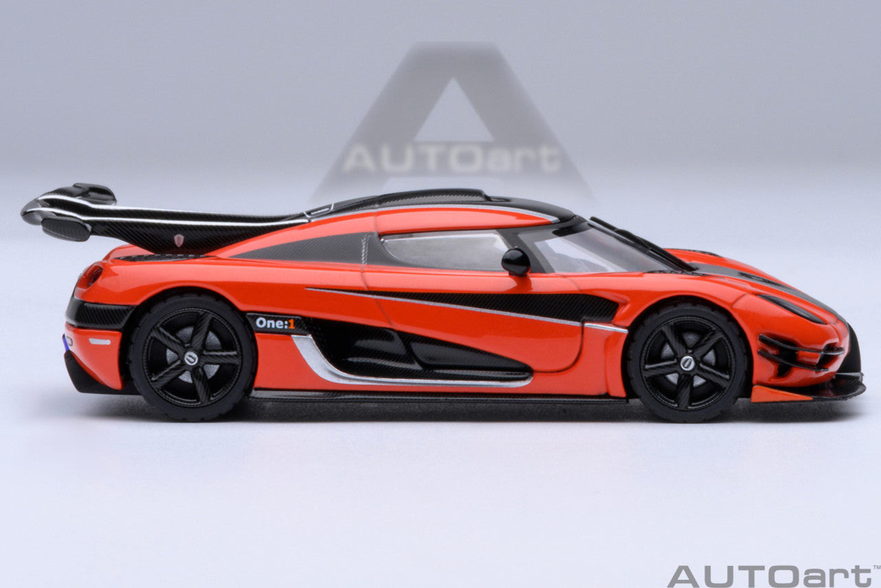 1:64 Koenigsegg One: 1 Lava Orange/Carbon Fibre Silver Stripes - AutoArt 20044