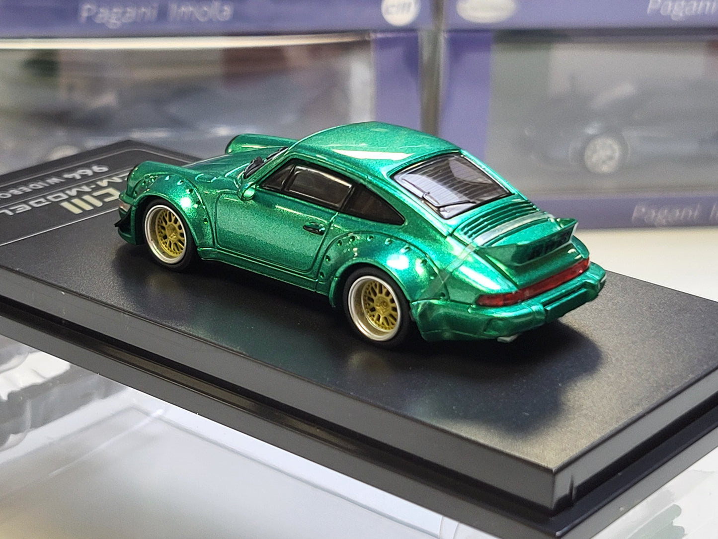 1/64 - PORSCHE - 911 964 RWB RAUH-WELT COUPE WITH RACING SET WHEELS AND WING 1987 - GREEN- CM Models