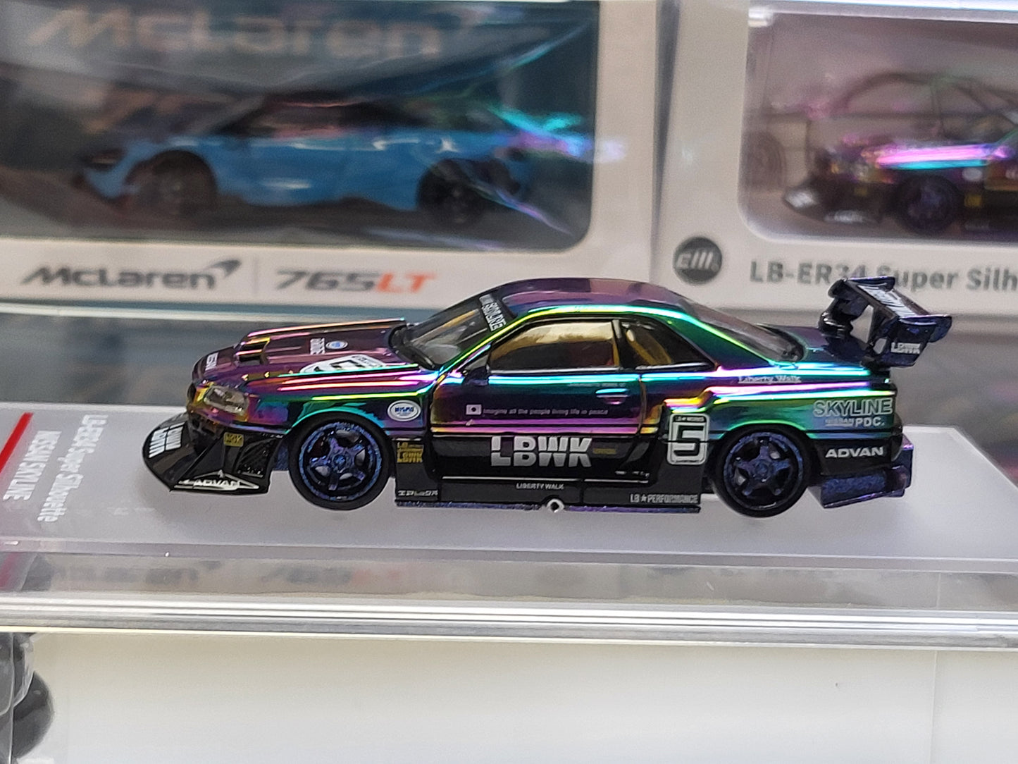 1/64 NISSAN LBWK ER34 SUPER SILHOUETTE - CHROME - CM Models