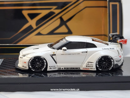 1/64 GTR R35 LB Performance - Error404 Resin Pearl White