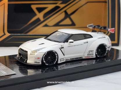 1/64 GTR R35 LB Performance - Error404 Resin Pearl White