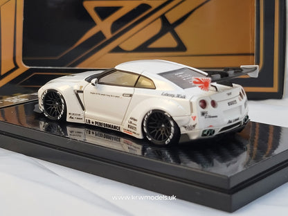 1/64 GTR R35 LB Performance - Error404 Resin Pearl White