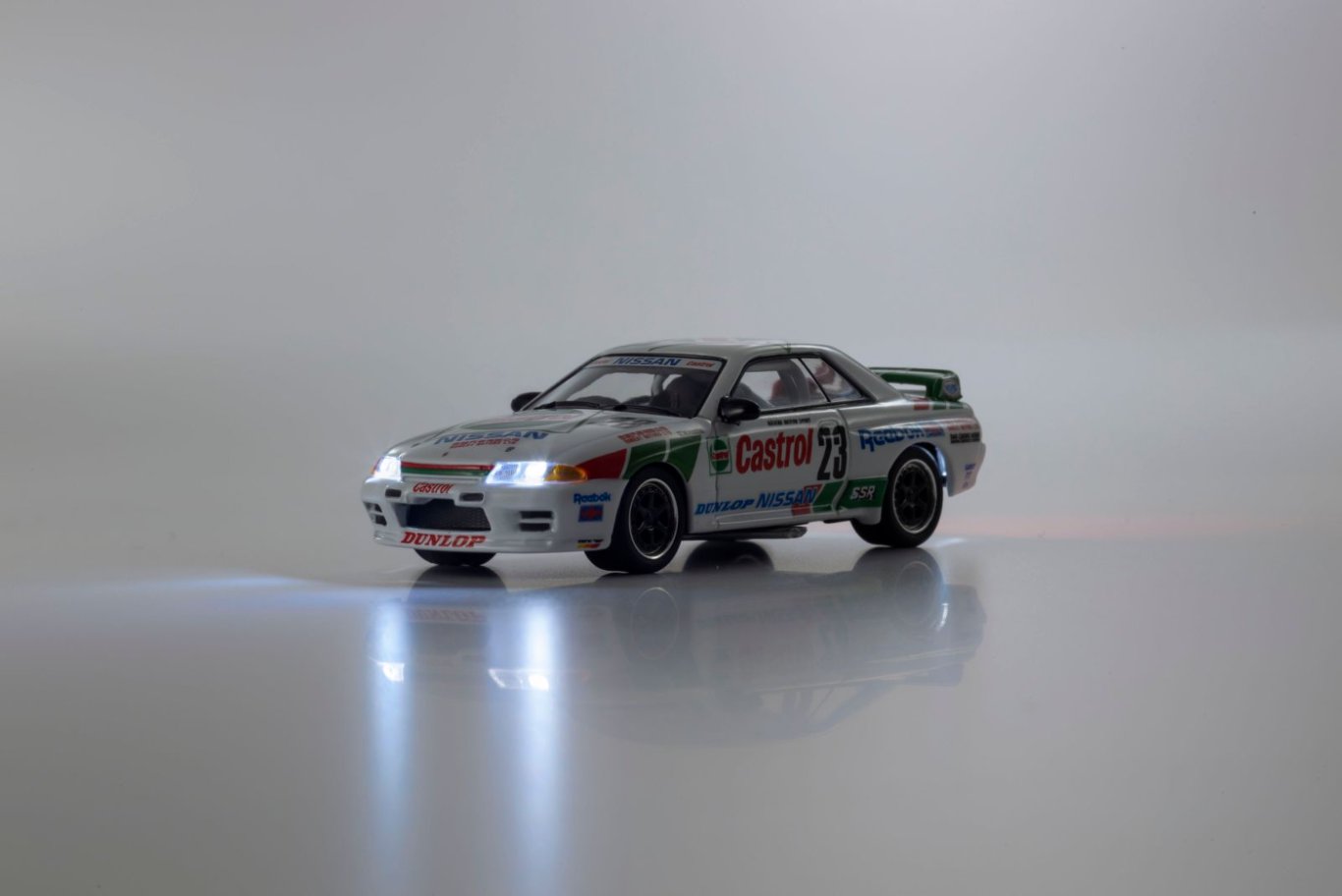 1/64 Castrol Skyline GT-R(R32) Gr.A 1990 #23  with LED  - Kyosho - 07012LC