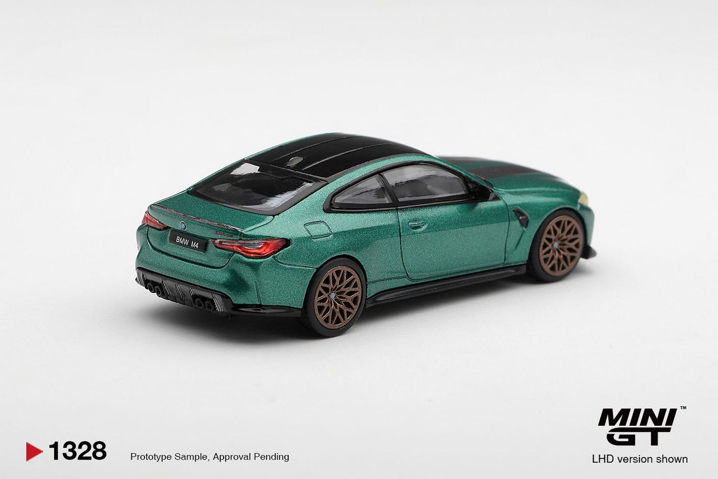 1/64 BMW M4 CS FROZEN ISLE OF MAN GREEN METALLIC  - Mini GT - MGT01328