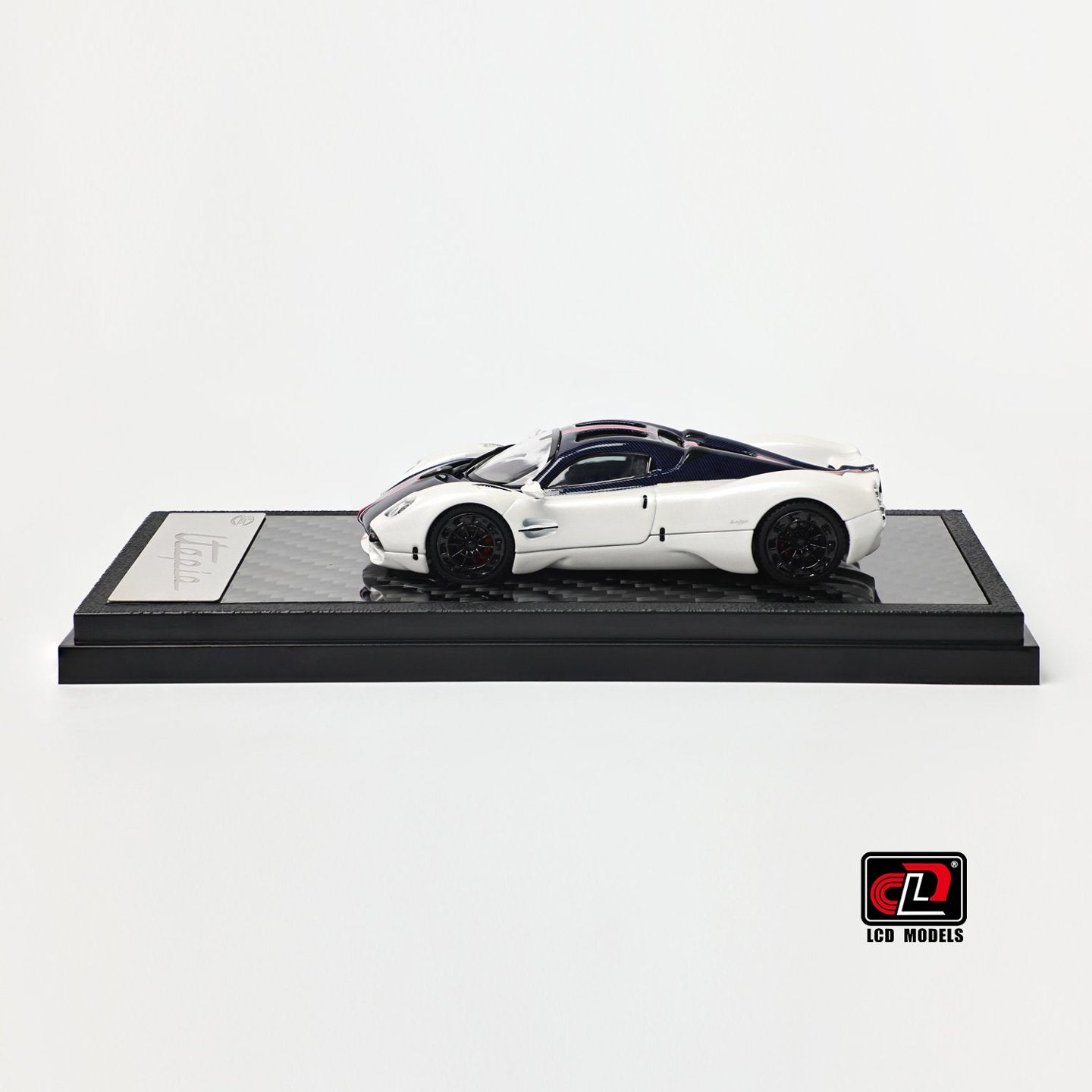 1/64 Pagani Utopia - LCD Models - 2 colour options