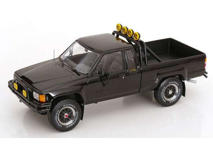 1/18 - 1985 Toyota Truck Xtra Cab 4x4 (Hilux) *Back to the Future III - KK Scale - KKDC181561