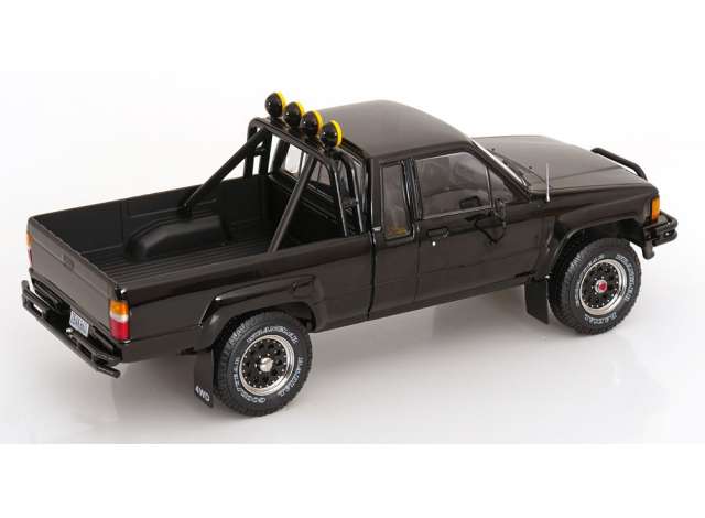1/18 - 1985 Toyota Truck Xtra Cab 4x4 (Hilux) *Back to the Future III - KK Scale - KKDC181561