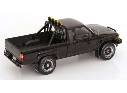 1/18 - 1985 Toyota Truck Xtra Cab 4x4 (Hilux) *Back to the Future III - KK Scale - KKDC181561