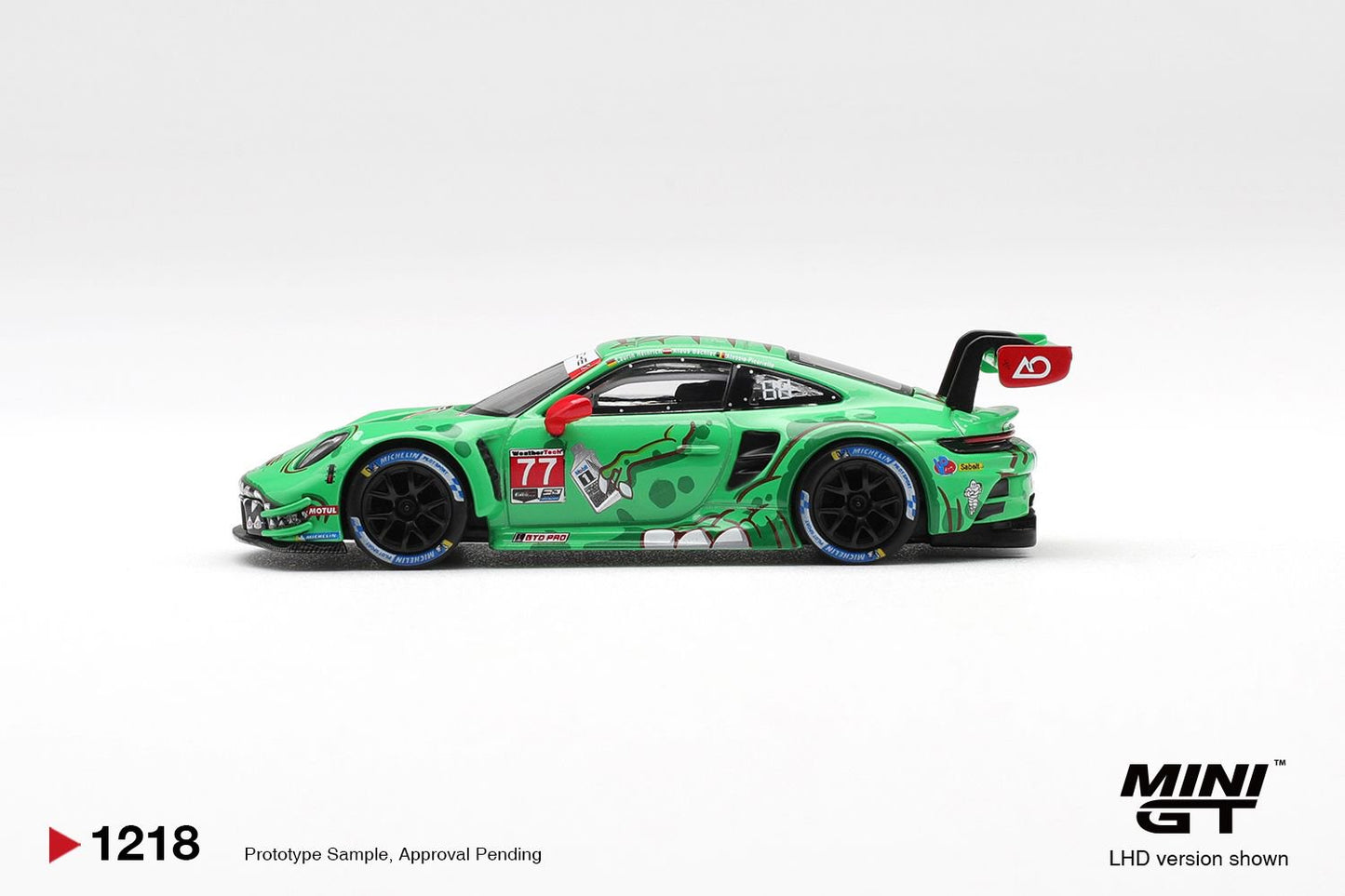1/64 PORSCHE 911 GTS R (992) NO.77 AO RACING 2025 IMSA SEBRING 12 HRS CLASS WINNER - Mini GT - MGT01218