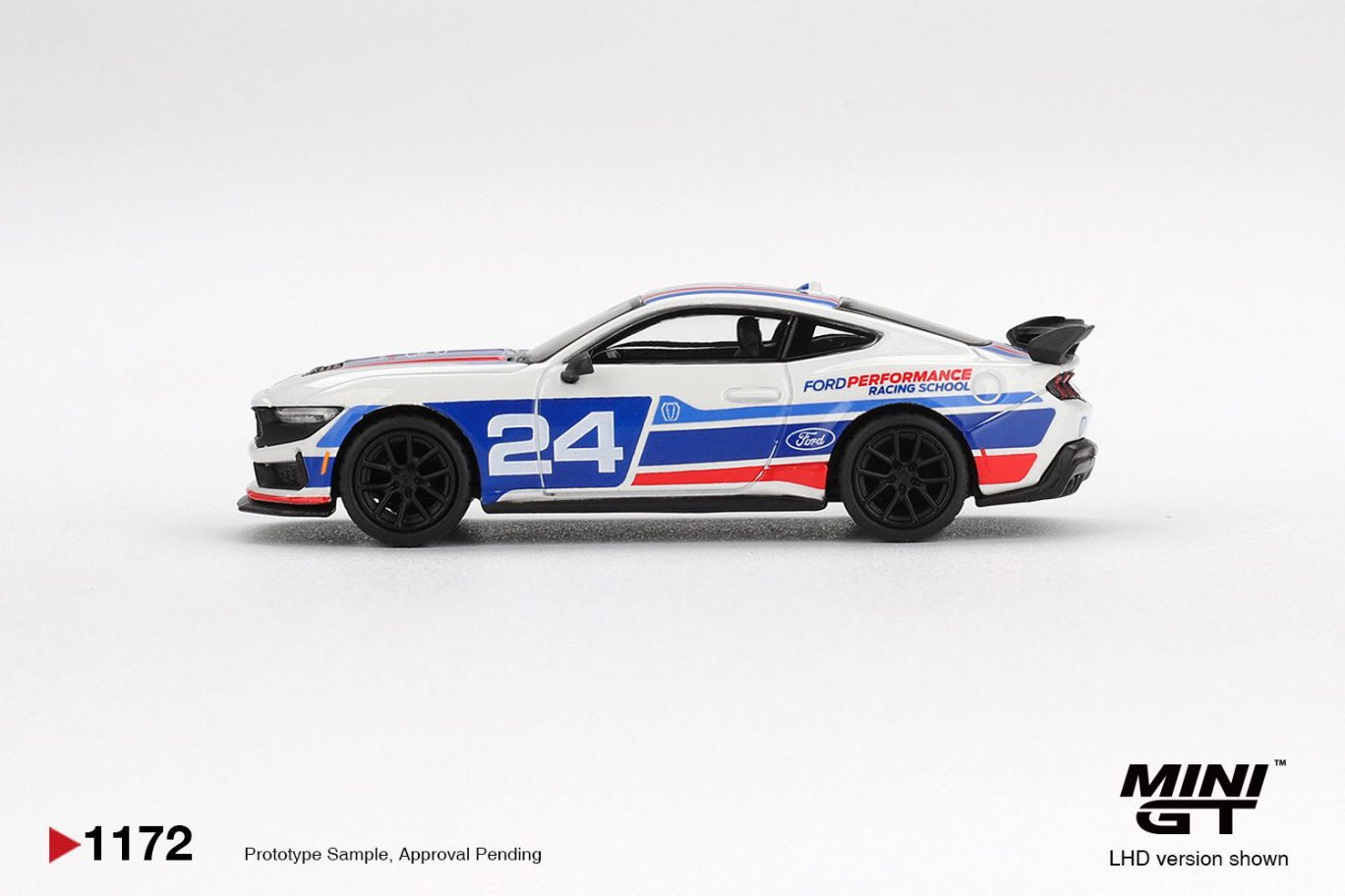 1/64 FORD MUSTANG DARK HORSE NO.24 FORD PERFORMANCE RACING SCHOOL  - MiniGT - MGT011172