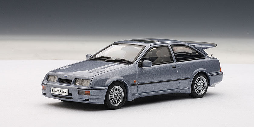 1/43 - 1983 Ford Sierra RS Cosworth moonstone blue - AutoArt 52863