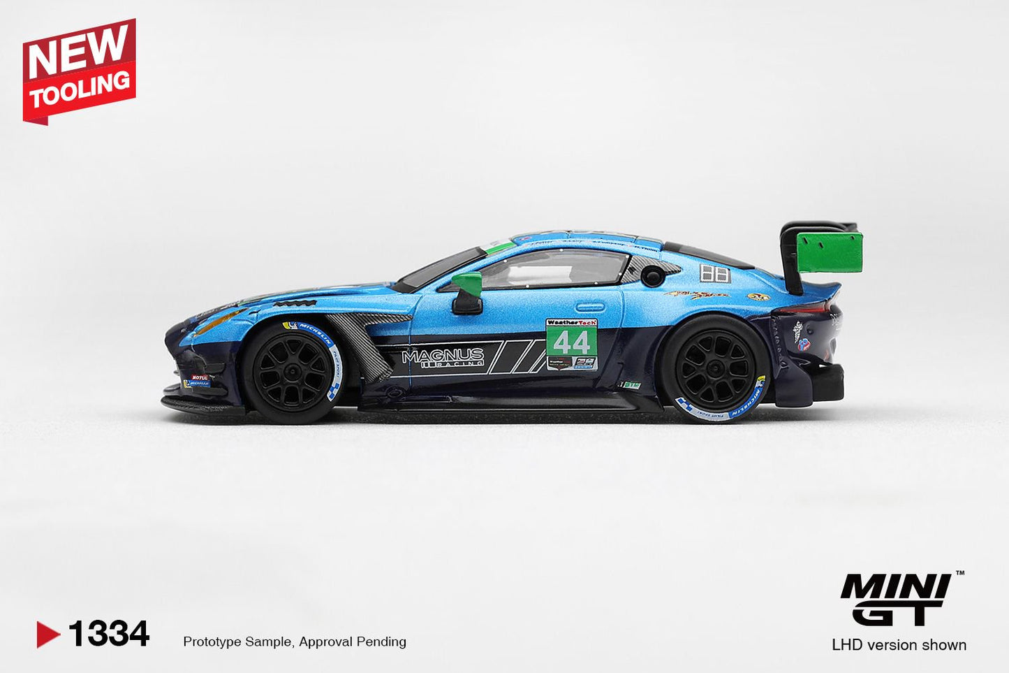 1/64 ASTON MARTIN VANTAGE GT3 EVO NO.44 MAGNUS RACING 2025 IMSA DAYTONA 24HRS - Mini GT - MGT01334