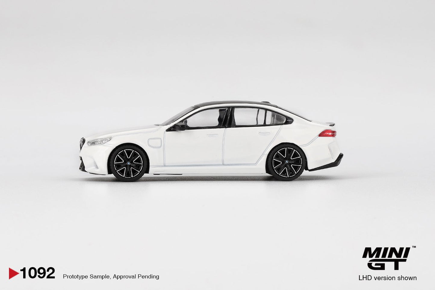 1/64 BMW M5 ALPINE WHITE  - MiniGT -  MGT01092
