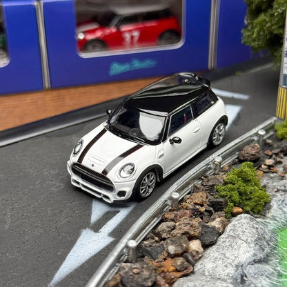 1/64  - Mini 3rd generation F56 JCW version - Stance Hunters - choice of colours