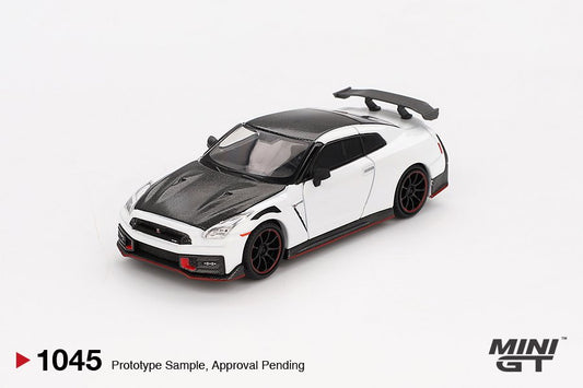 1/64  NISSAN GT-R NISMO 2024 BRILLIANT WHITE PEARL (LHD) BLISTER PACKAGING - MGT01045-BL