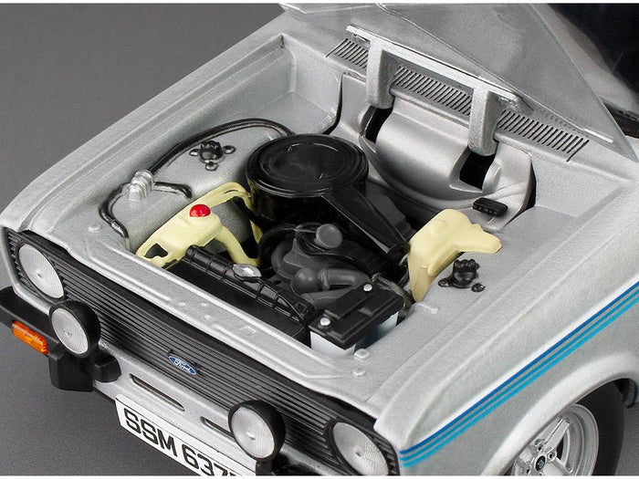 1/18 -  1980 Ford Escort Harrier, Stratos Silver - Sunstar  H4637RHD