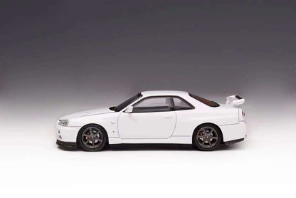 1/64 Motorhelix Nissan Skyline GT-R GTR R34 V-Spec II Pearl White