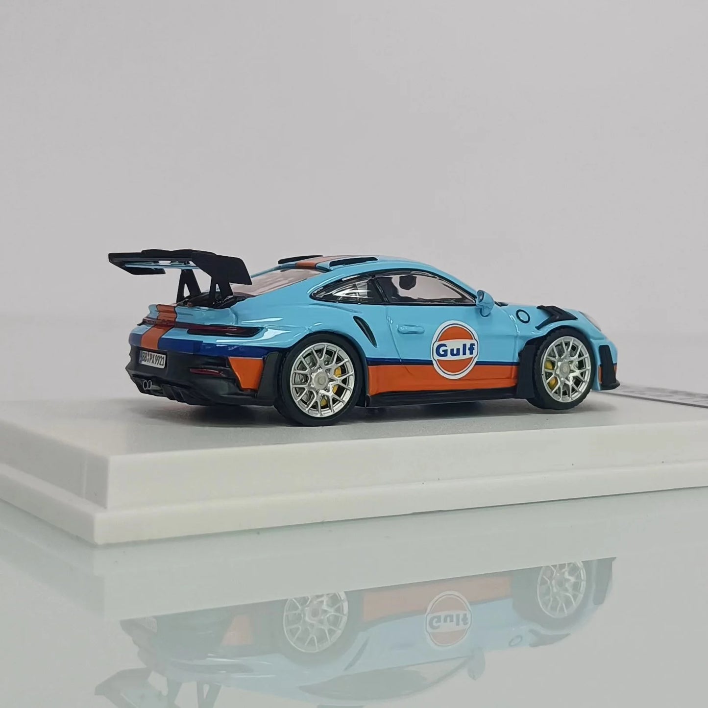 1:64 Porsche 911 992 GT3 RS (7 Colours)