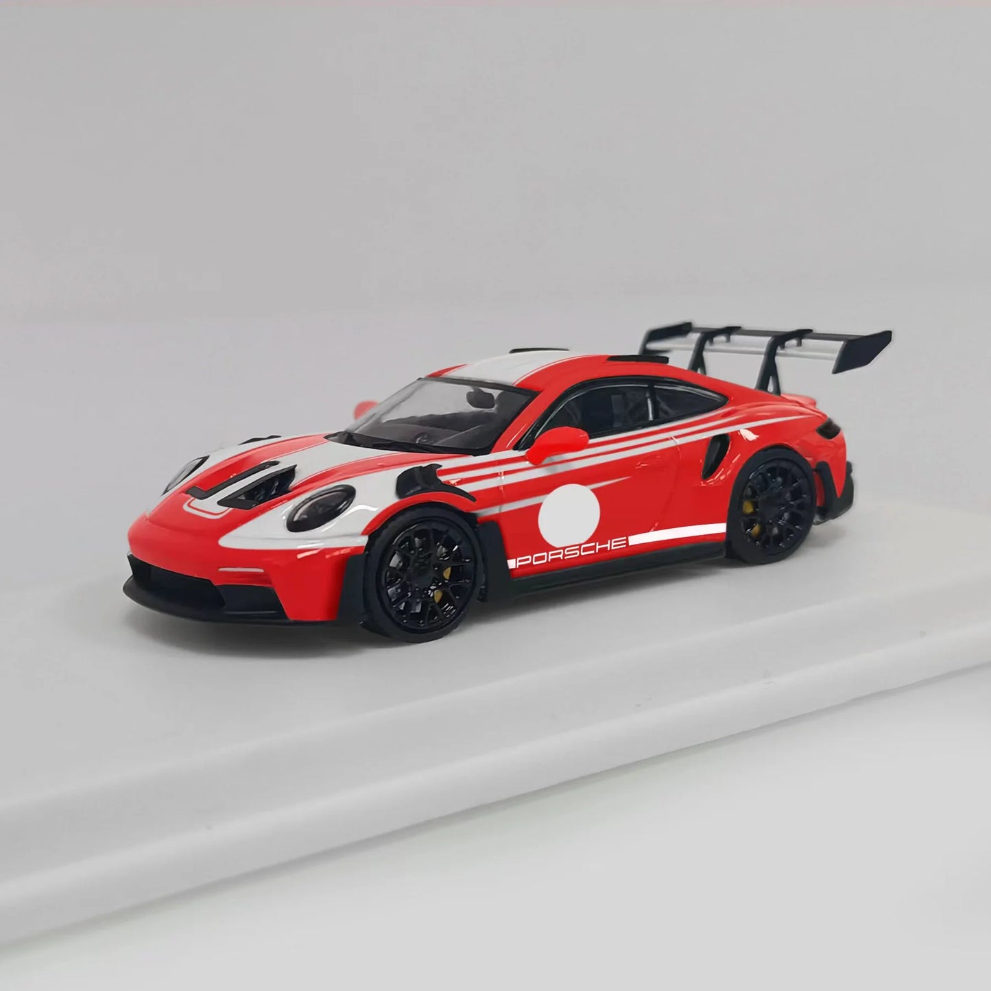 1:64 Porsche 911 992 GT3 RS (7 Colours)