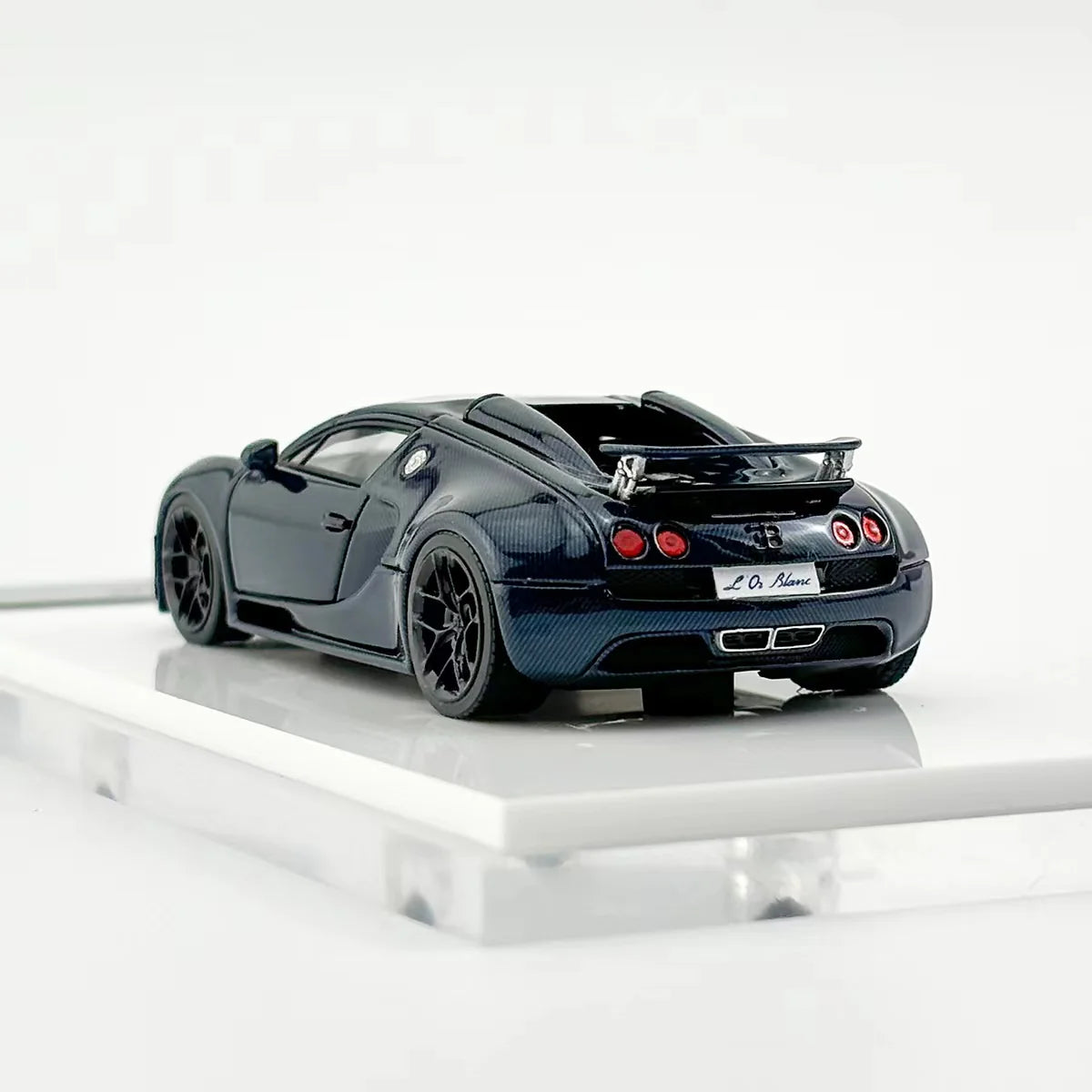 1:64 Bugatti Veyron Vitesse Blue Carbon - LJM Model