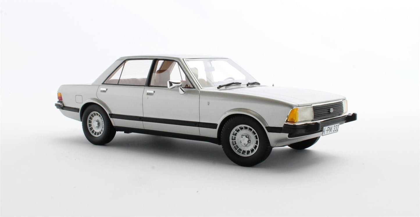1/18 Ford Granada 2.8 Ghia Saloon Silver Metallic 1978 - Cult Models CML133-3