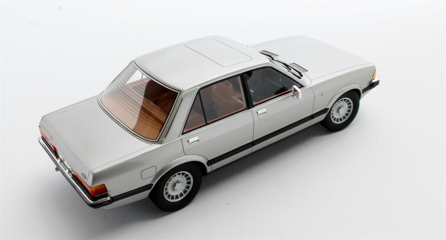 1/18 Ford Granada 2.8 Ghia Saloon Silver Metallic 1978 - Cult Models CML133-3