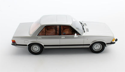 1/18 Ford Granada 2.8 Ghia Saloon Silver Metallic 1978 - Cult Models CML133-3