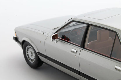1/18 Ford Granada 2.8 Ghia Saloon Silver Metallic 1978 - Cult Models CML133-3