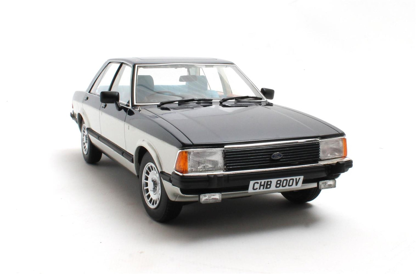 1/18 Ford Granada 2.8 Ghia Sapphire blue/silver - Cult Models - CML133-6