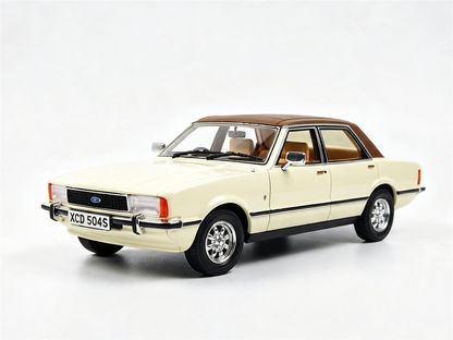 1/18 - Ford Cortina MKIV diamond white 76-79 - Cult Models - CML321-2 UK Exclusive