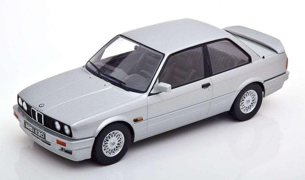 1/18 - BMW 3-SERIES 325i (E30) M-PACKAGE 1987 - KKDC180932 - KK Diecast