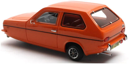 1/43 Reliant Robin Saloon Orange 1973-1981 - Matrix 31702-051