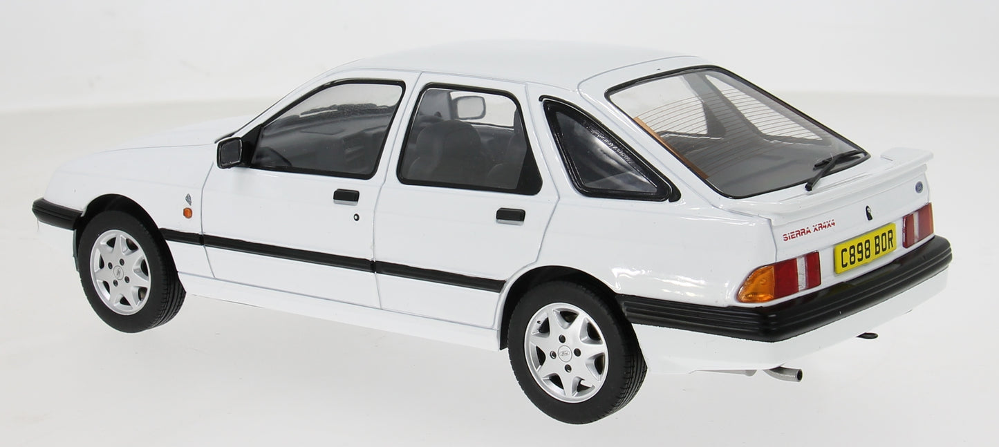 1/18 Ford Sierra XR 4x4 White RHD 1984 UK - UK Special 500pcs - MCG  -  MCG 181096