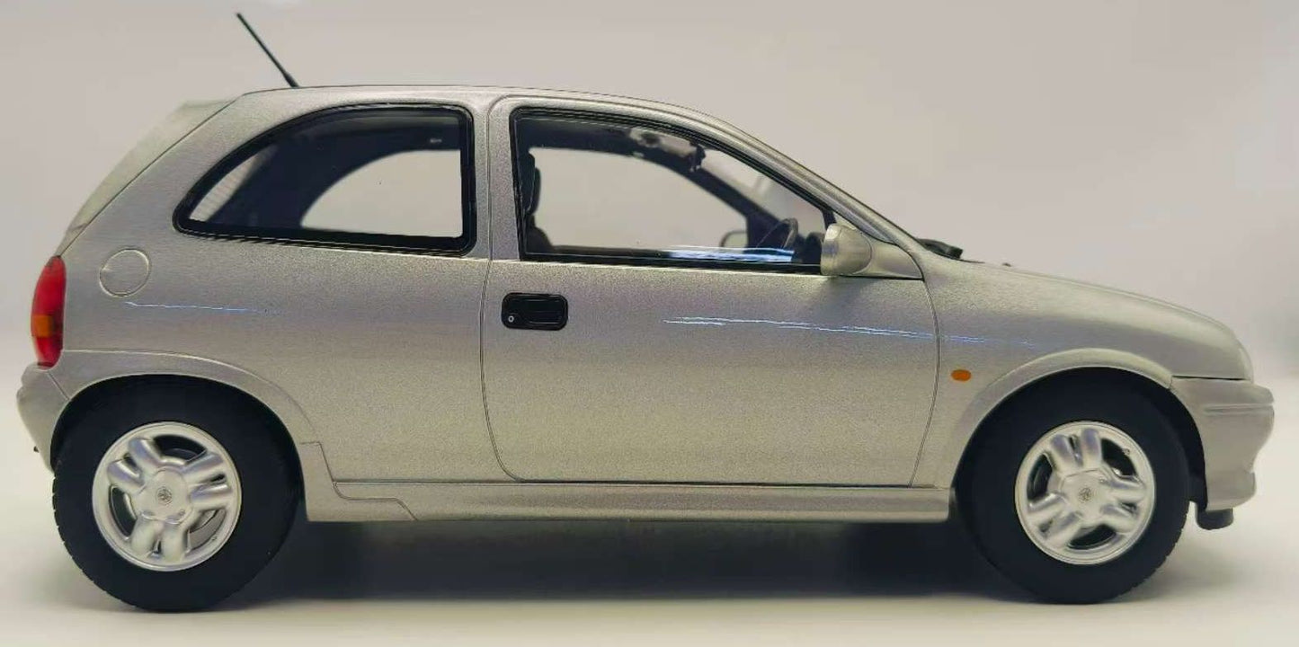 1/18 - Vauxhall Corsa GSI - Silver RHD UK Exclusive  - MCG 18846 - Model Car Group