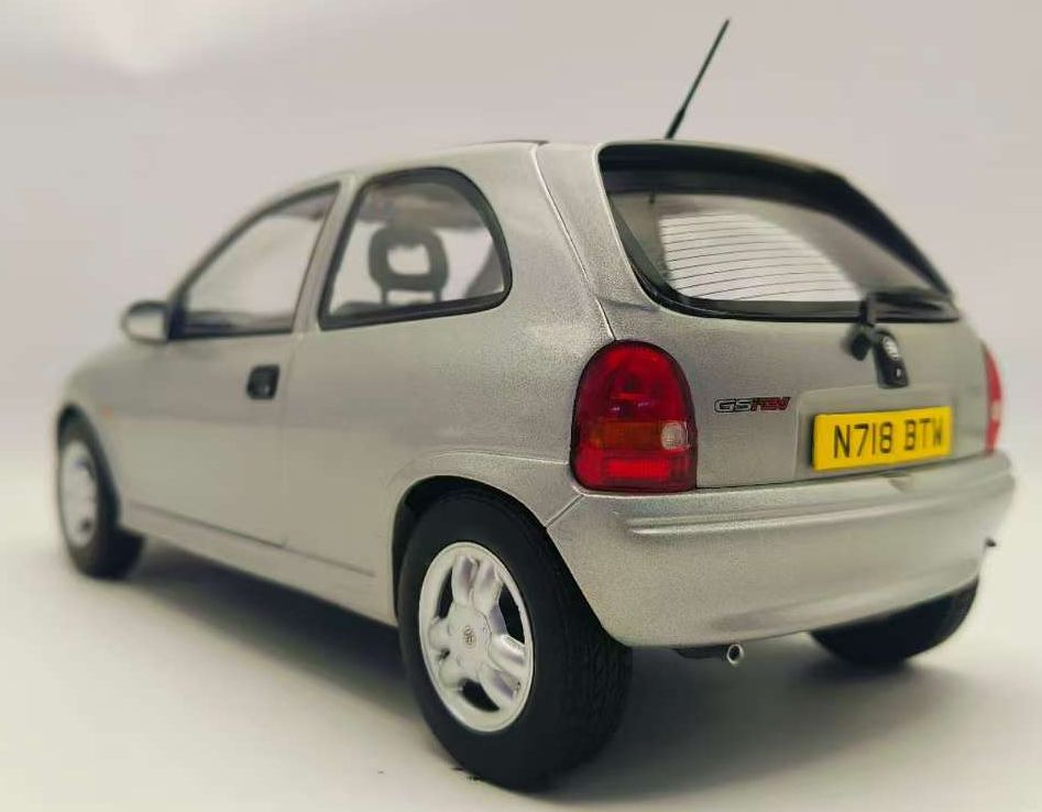 1/18 - Vauxhall Corsa GSI - Silver RHD UK Exclusive  - MCG 18846 - Model Car Group