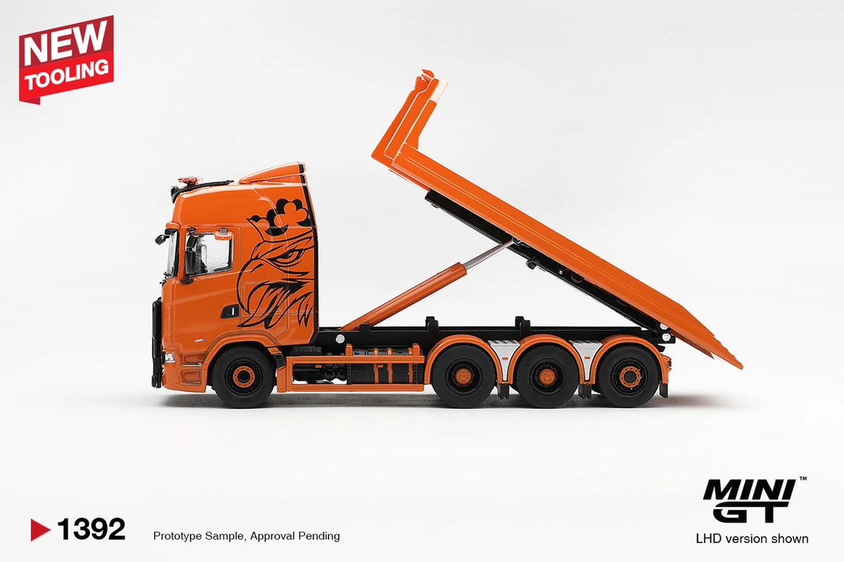 1/64 SCANIA 770S B8X4NA HOOKLIFT FLATBED ORANGE (LHD)  - Mini GT - MGT01392CH ***Pre Order***