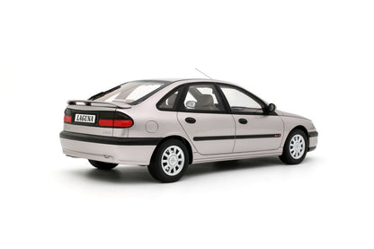 1/18 RENAULT LAGUNA V6 3.0 BACCARA GRIS OPALE 1996 - Otto Models - OT1185