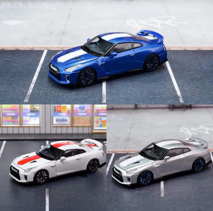 1/64 Motorhelix Nissan GT-R R35, 50th Anniversary Edition - White Pearl White