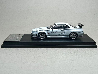 1/64 Nissan Skyline R34 V-Spec - White Mines Livery - Model Collect