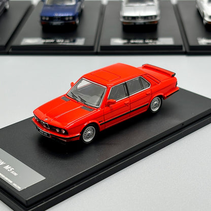 1:64 BMW M5 E28 (3 Colours) - King Models