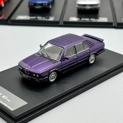 1:64 BMW M5 E28 (3 Colours) - King Models