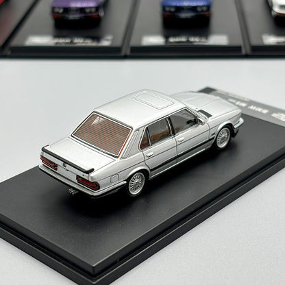 1:64 BMW M5 E28 (3 Colours) - King Models