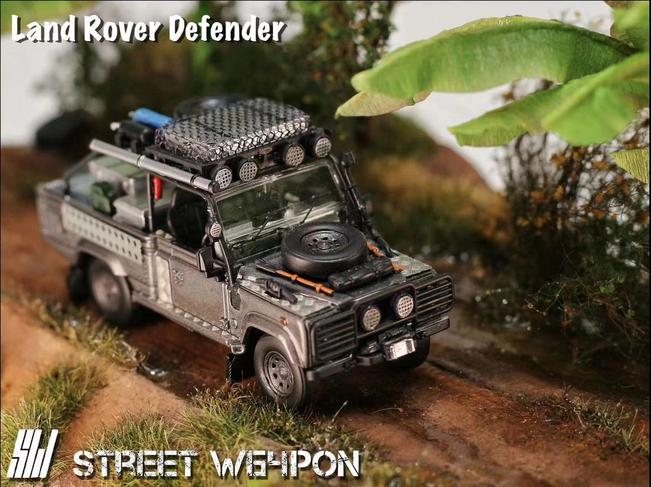 1/64 Land Rover Defender "Lara Croft Tombraider"  - Street Weapon.