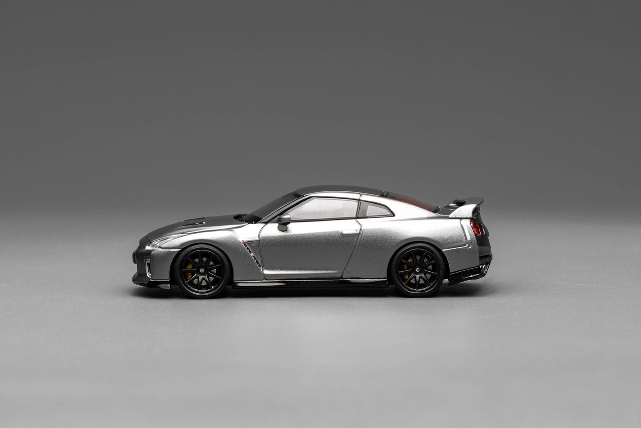1/64 NISSAN - GT-R (R35) TRACK EDITION ENGINNERING BY NISMO COUPE 2020 - GREY - Motorhelix - M63515