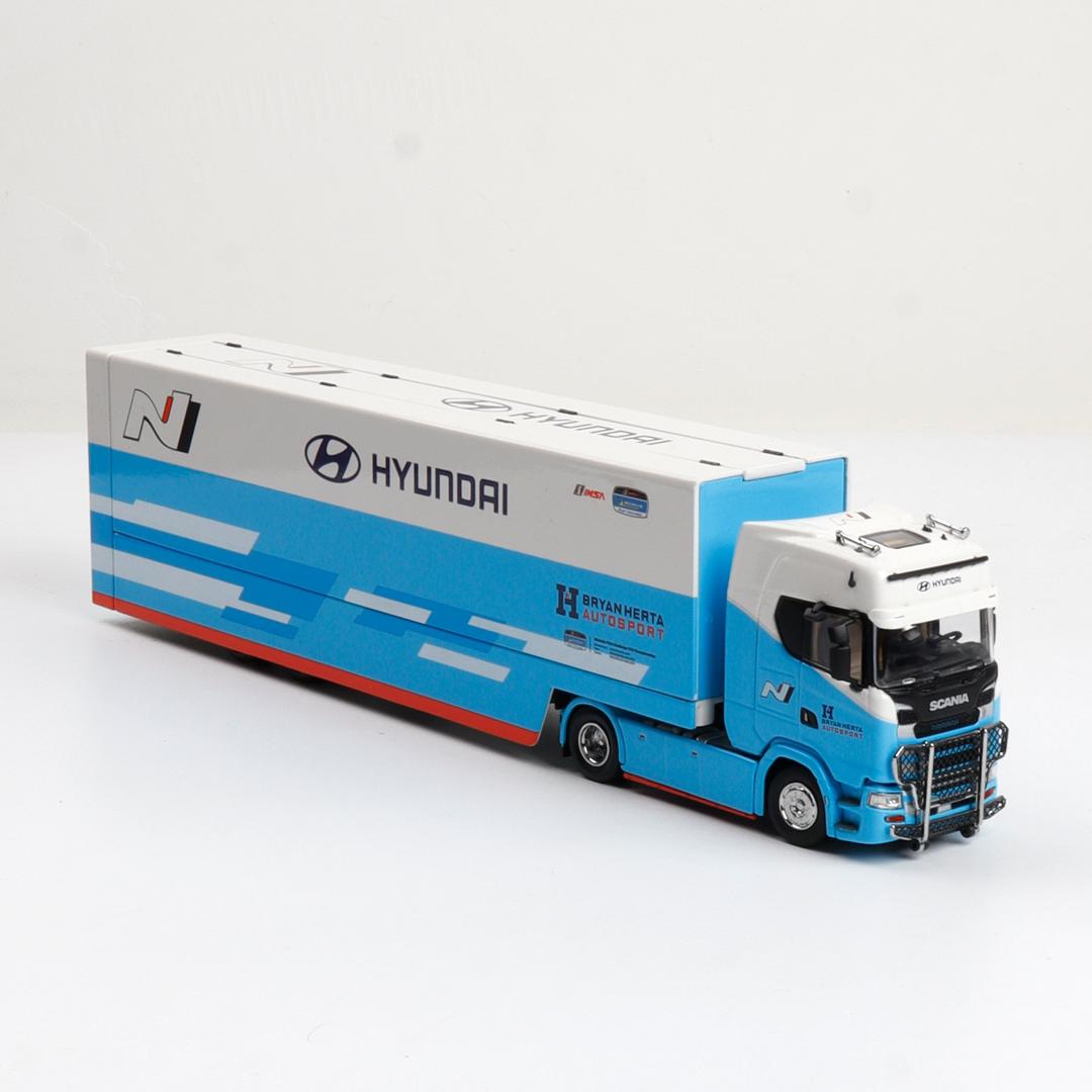 1/64 - Kengfai & Maxwell Scania S730 V8 Double Level Transporter, Hyundai N