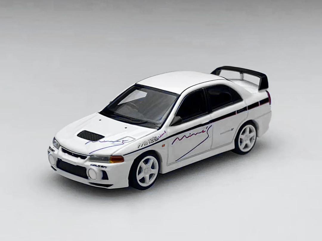 1/64 Lancer Evolution EVO IV 4th generation GSR. White Mine's Livery  - Motorhelix - M64021