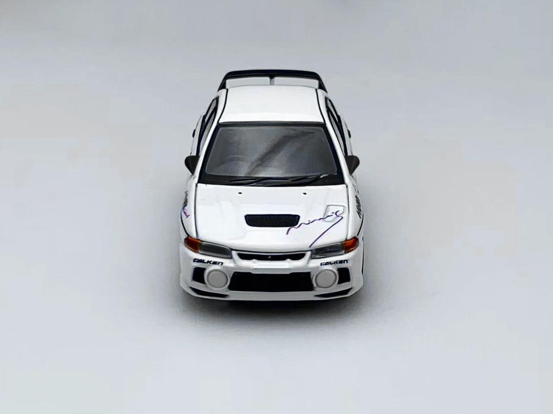 1/64 Lancer Evolution EVO IV 4th generation GSR. White Mine's Livery  - Motorhelix - M64021